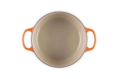 Le Creuset Signature Gusseisen Bräter mit Deckel, Ø 24 cm, Rund, Für alle Herdarten und Induktion geeignet, Volumen: 4,2 l, 4,305 kg, Ofenrot, 21177240902430 : Küche, Haushalt &amp; Wohnen