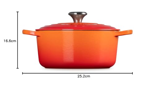 Le Creuset Signature Gusseisen Bräter mit Deckel, Ø 24 cm, Rund, Für alle Herdarten und Induktion geeignet, Volumen: 4,2 l, 4,305 kg, Ofenrot, 21177240902430 : Küche, Haushalt &amp; Wohnen